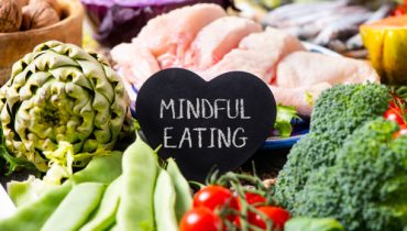 Embracing Mindful and Intuitive Eating: A Path to Healthier Eating Habits