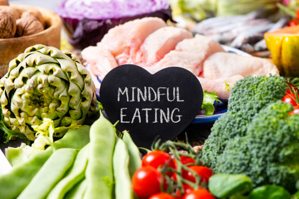 Embracing Mindful and Intuitive Eating: A Path to Healthier Eating Habits